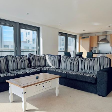 Modern Two Bedroom Apartments Edimburgo Esterno foto