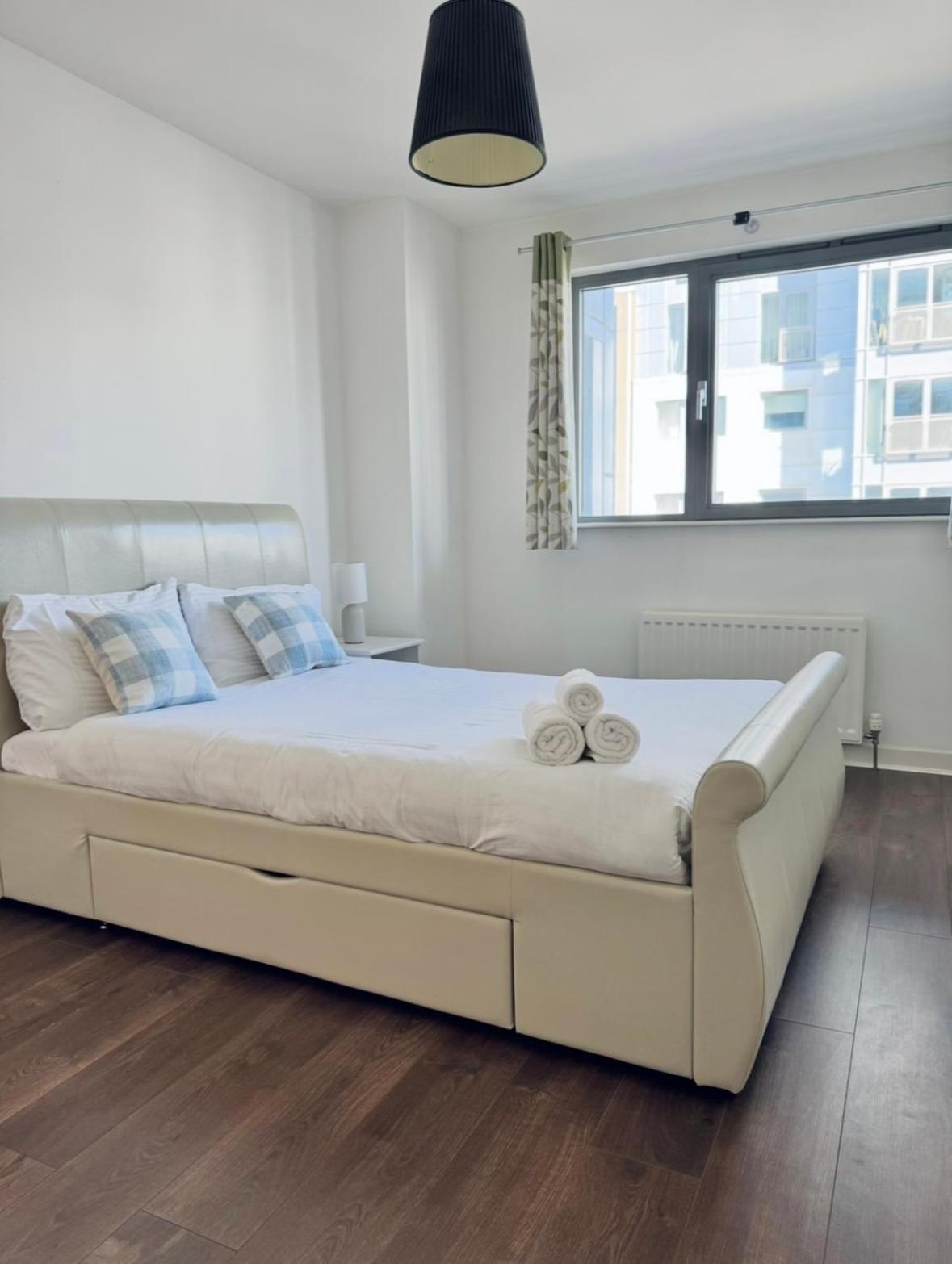 Modern Two Bedroom Apartments Edimburgo Esterno foto