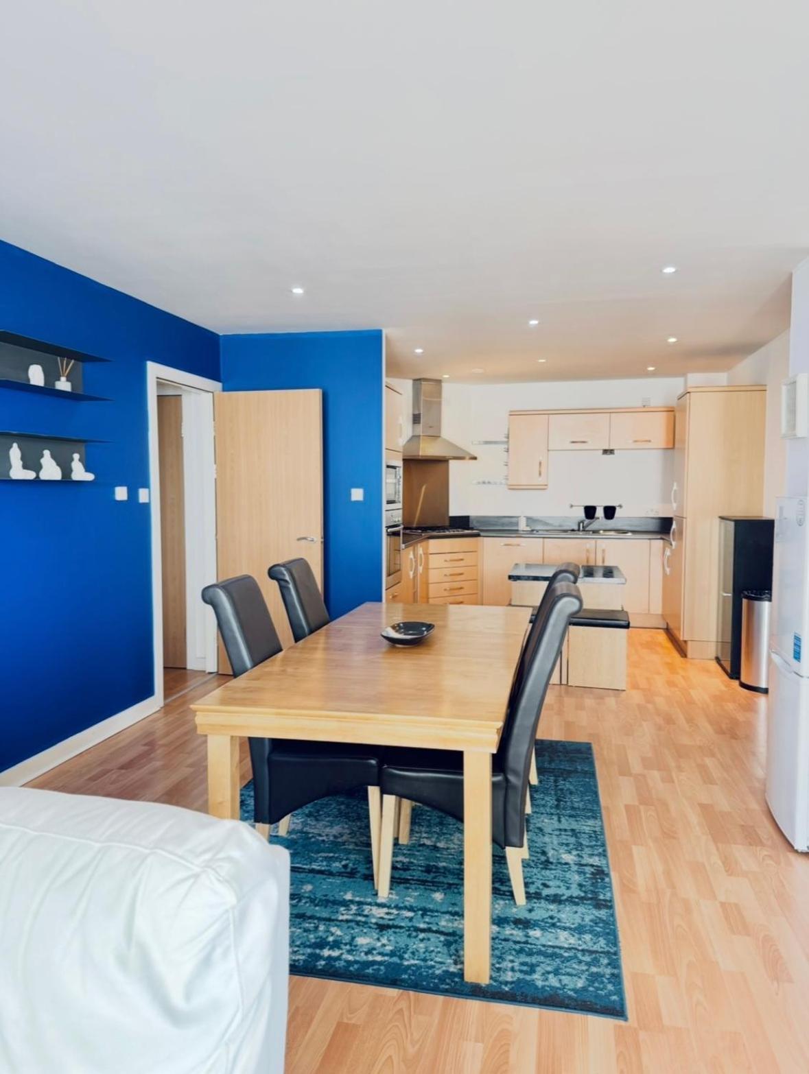 Modern Two Bedroom Apartments Edimburgo Esterno foto