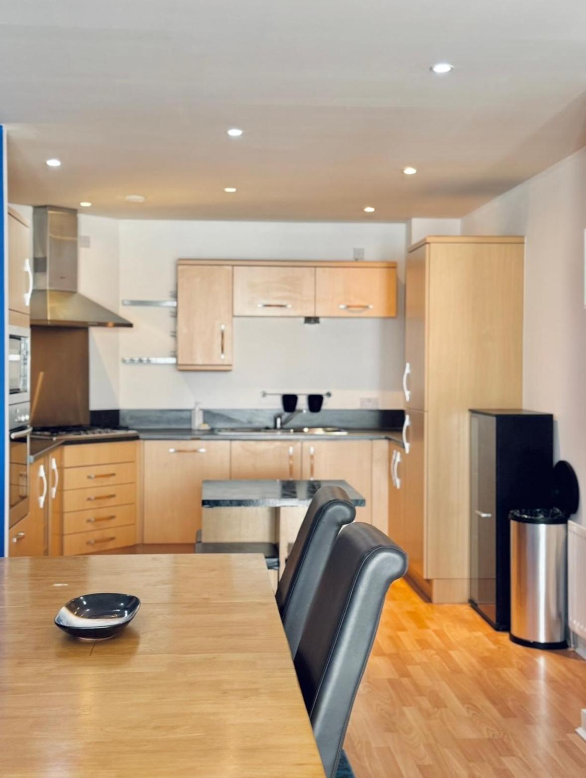 Modern Two Bedroom Apartments Edimburgo Esterno foto