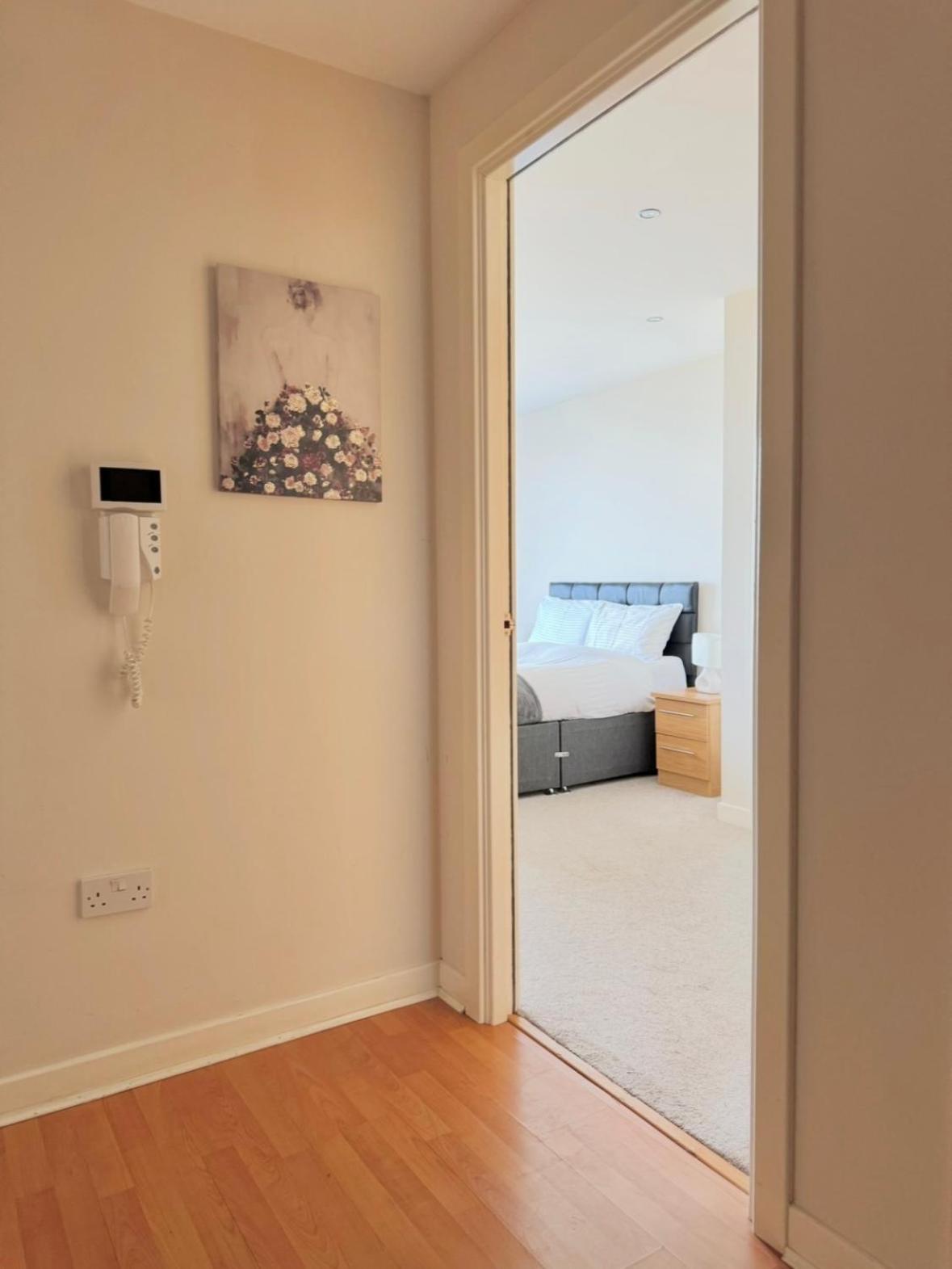 Modern Two Bedroom Apartments Edimburgo Esterno foto