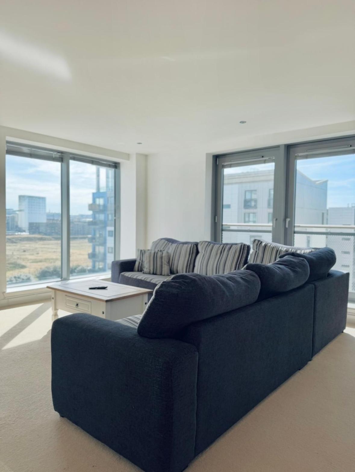 Modern Two Bedroom Apartments Edimburgo Esterno foto