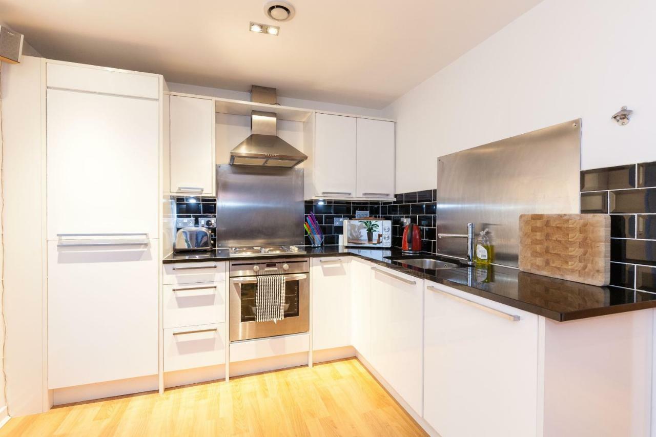 Modern Two Bedroom Apartments Edimburgo Esterno foto