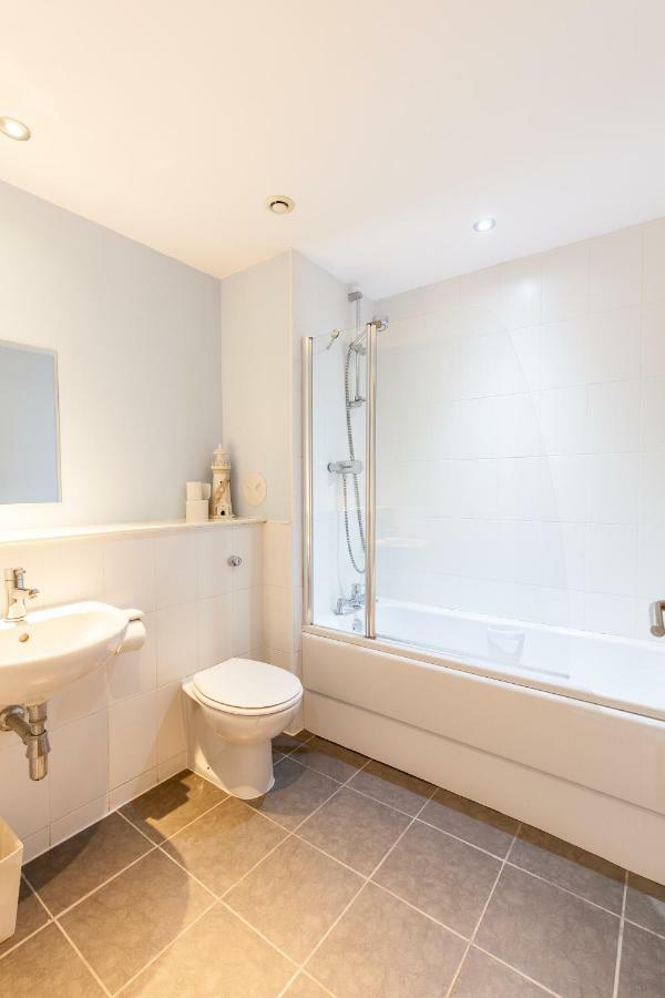Modern Two Bedroom Apartments Edimburgo Esterno foto